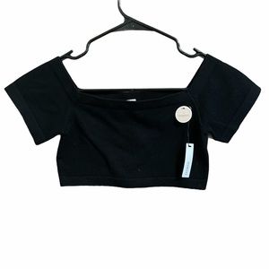 Black seamless crop top